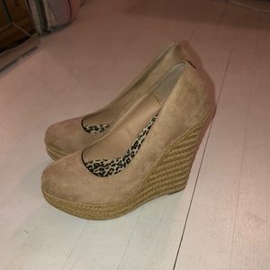 Suede pumps